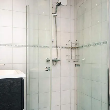 10 Person In Ansager-by Traum * Ansager