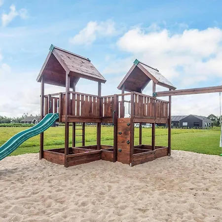 10 Person In Ansager-by Traum * Ansager